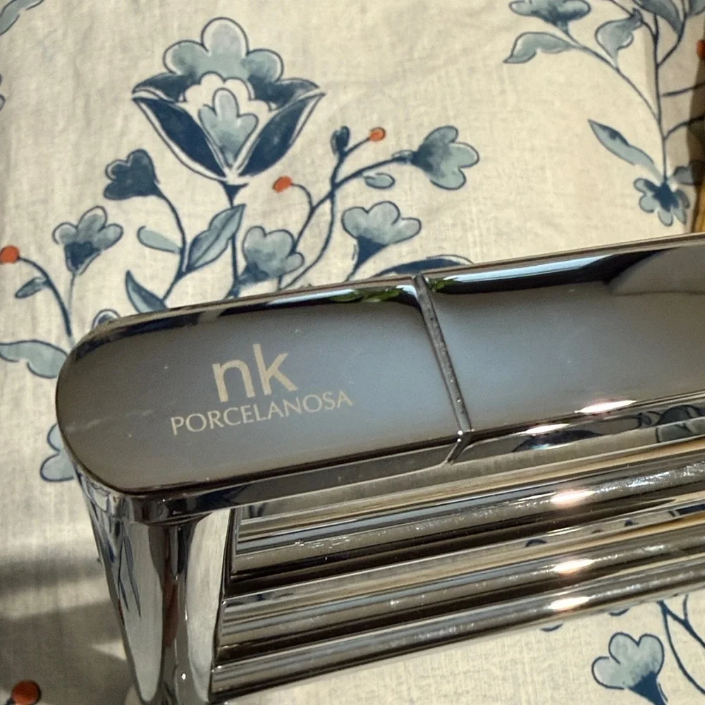 Porcelanosa nk chrome Towel Bar